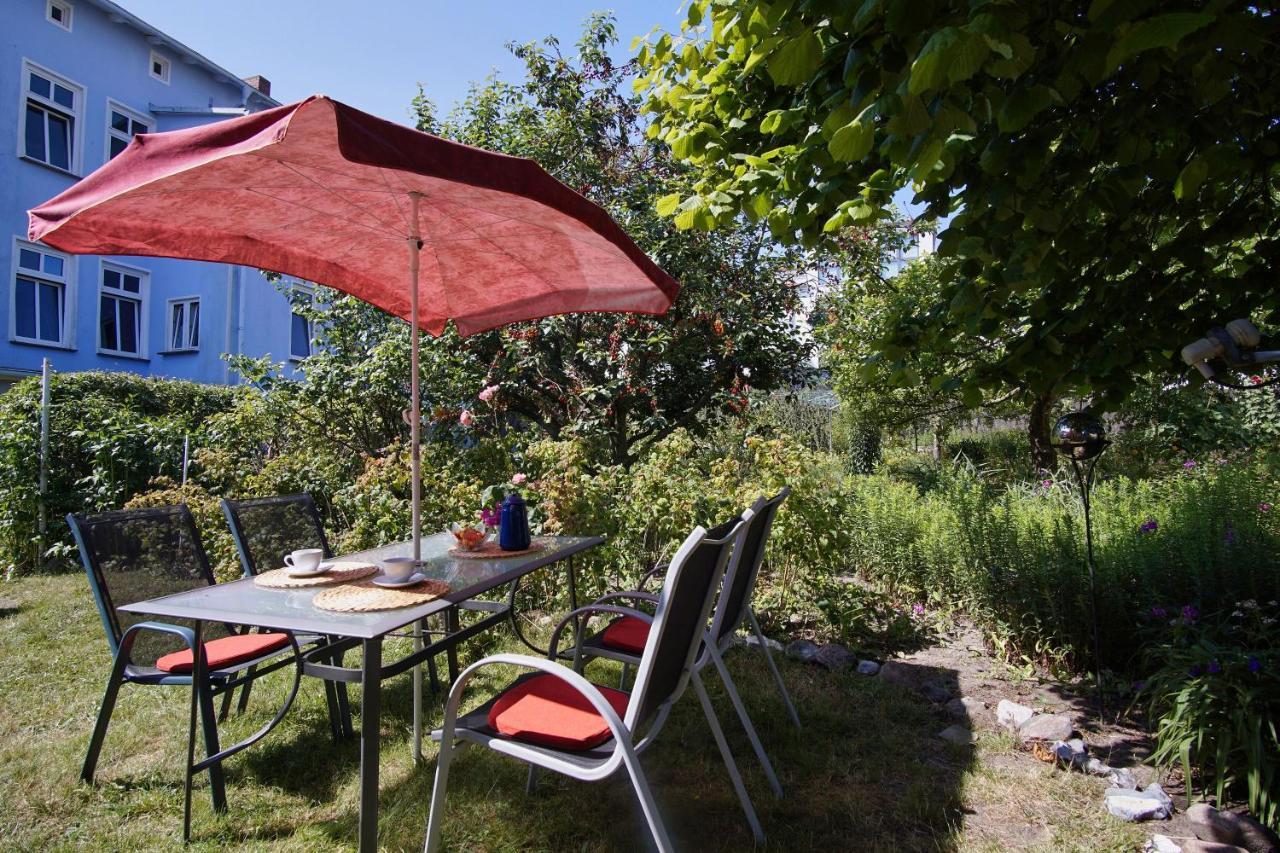Zentral Aber Ruhig, Terrasse Mit Viel Gruen - Strandnahes Ferienhaus Luki 奥斯特巴德·哥伦 外观 照片